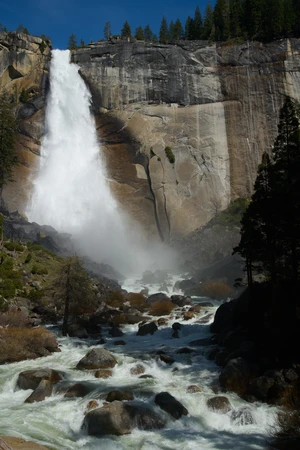 waterfalls-of-yosemite-valley-4
